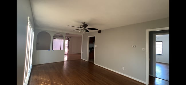 10520 Sandra Lynn Dr in Dallas, TX - Building Photo - Building Photo