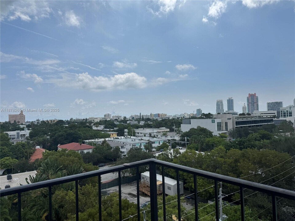 899 West Ave in Miami Beach, FL - Building Photo