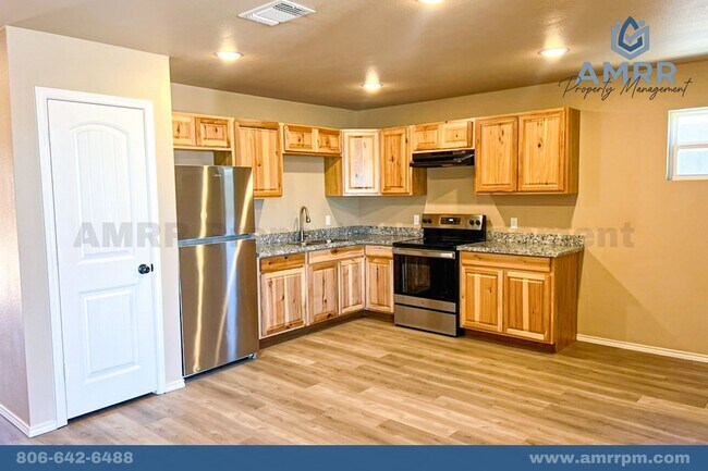2928 E Cornell St in Lubbock, TX - Building Photo - Building Photo