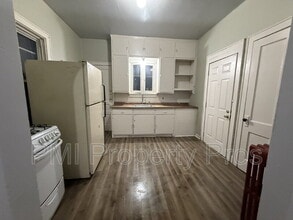 912 S 21st St in Milwaukee, WI - Building Photo - Building Photo