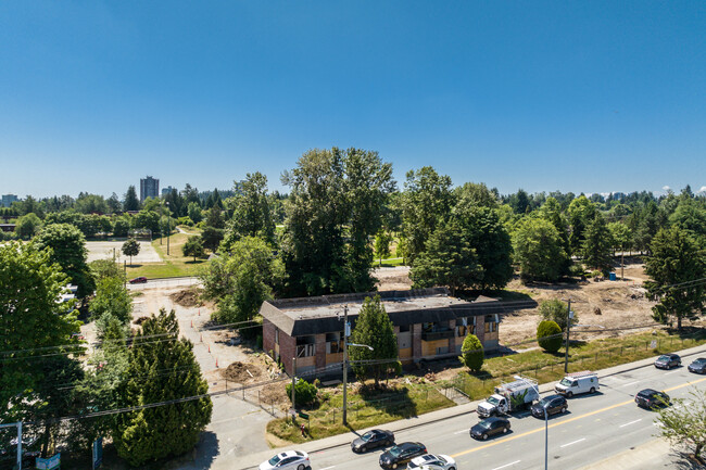 Brookmere Gardens in Surrey, BC - Building Photo - Building Photo