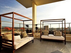 Astoria at Central Park West in Irvine, CA - Foto de edificio - Building Photo