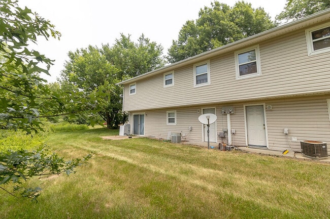 504 W Michael Ct in Columbia, MO - Building Photo - Building Photo