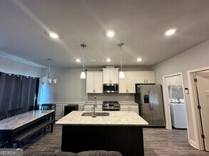 1360 Sugar Glen Ct in Lawrenceville, GA - Building Photo - Building Photo