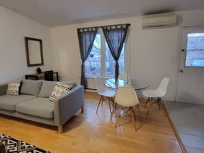 4072 R. Drolet in Montréal, QC - Building Photo - Building Photo