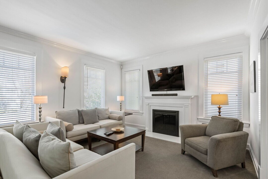 71 Standish Ave NW in Atlanta, GA - Building Photo