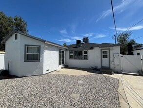 14313 Collins St in Van Nuys, CA - Building Photo - Building Photo