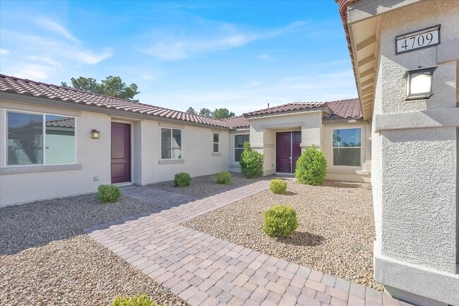 4709 N Park St in Las Vegas, NV - Building Photo - Building Photo