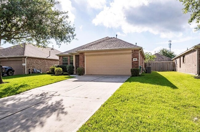4606 Pin Oak Creek Ln in Houston, TX - Building Photo - Building Photo