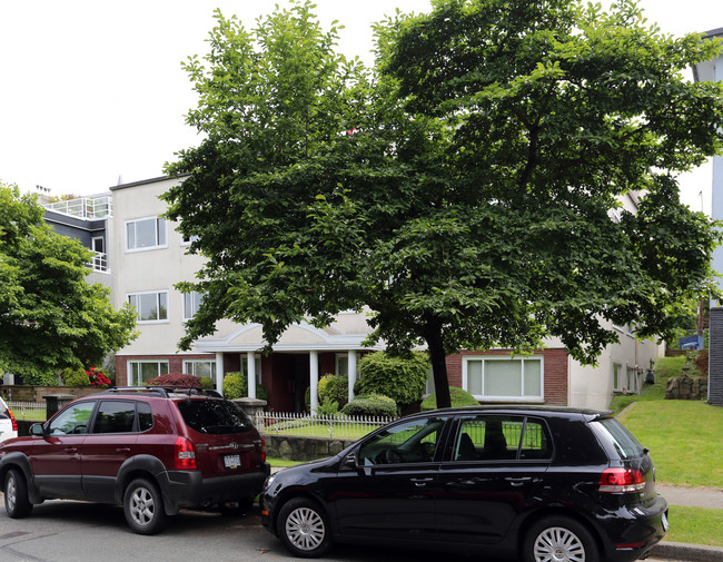 2248 York Ave in Vancouver, BC - Building Photo - Primary Photo