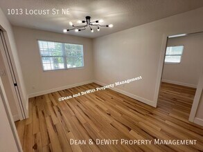 1013 Locust St NE in St. Petersburg, FL - Building Photo - Building Photo
