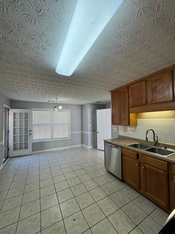 2262 Grassy Springs Ct in Conyers, GA - Building Photo - Building Photo