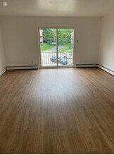 835 Garrett Ln, Unit 1B in Springfield, PA - Building Photo - Building Photo