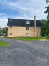 7121 170th St in Tinley Park, IL - Foto de edificio - Building Photo