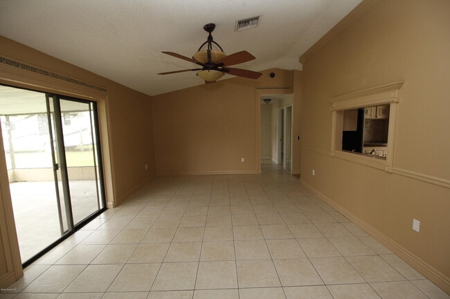 1361 Lamplighter Dr NW in Palm Bay, FL - Building Photo - Building Photo