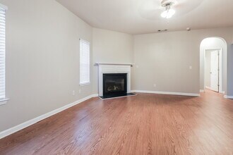 1115 Watercourse Way in Hampton, GA - Foto de edificio - Building Photo
