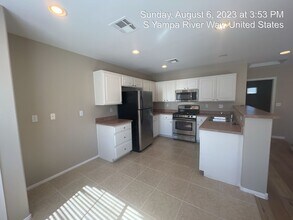 6330 Yampa River Way in Las Vegas, NV - Building Photo - Building Photo