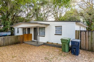 4711 E Seward St in Tampa, FL - Building Photo
