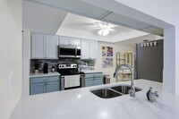 825 Egret Cir in Delray Beach, FL - Building Photo - Building Photo