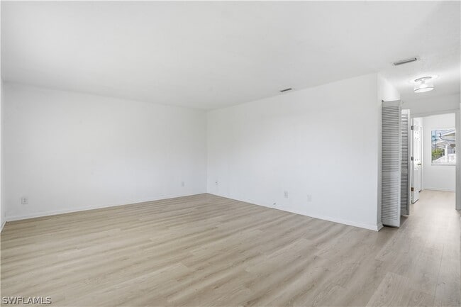 property at 4607 Bayshore Dr