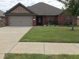 3007 SW Waterleaf Ave in Bentonville, AR - Building Photo
