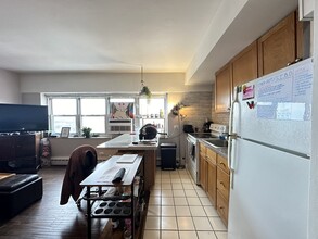 4950 N Marine Dr, Unit M03B in Chicago, IL - Building Photo - Building Photo