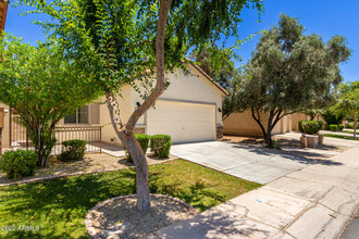 935 S Racine Ln in Gilbert, AZ - Building Photo - Building Photo