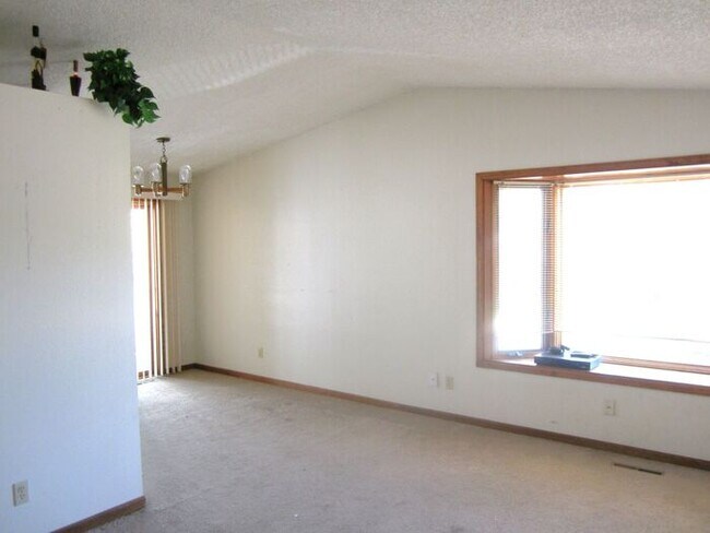 2493 Fleming Dr in Loveland, CO - Building Photo - Building Photo
