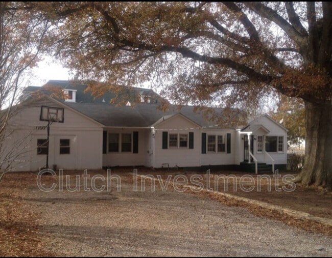 property at 1197 Dovecrest Rd