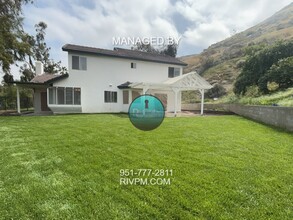 23045 De Berry St in Grand Terrace, CA - Foto de edificio - Building Photo