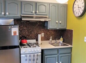 75 Allen St in New York, NY - Building Photo - Building Photo