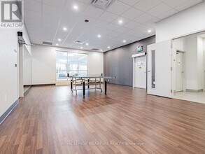 299 Mill Rd in Toronto, ON - Building Photo - Building Photo