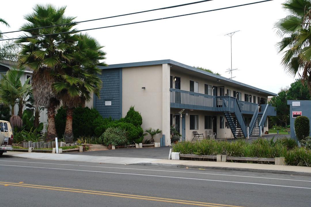 Jefferson Gardens in Carlsbad, CA - Building Photo