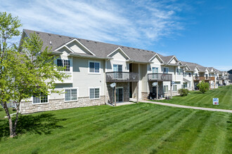 1606 NW Prairie Lakes DR in Ankeny, IA - Foto de edificio - Building Photo