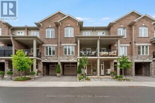 677 Park Rd N in Brantford, ON - Building Photo