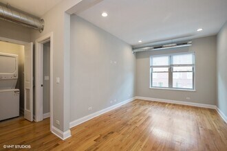 637 E 49th St in Chicago, IL - Building Photo - Building Photo