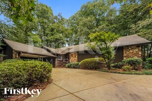 1829 E Gate Dr in Stone Mountain, GA - Building Photo