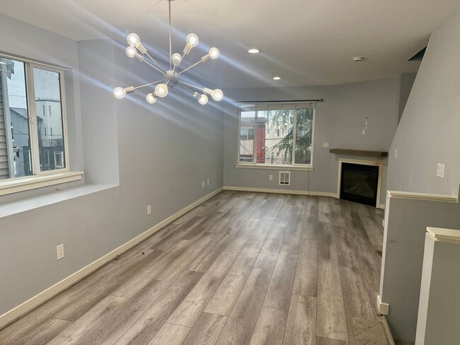 11304 Corliss Ave N in Seattle, WA - Building Photo - Building Photo