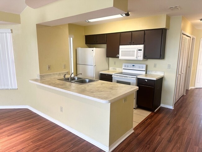 2046 Royal Bay Blvd in Kissimmee, FL - Building Photo - Building Photo