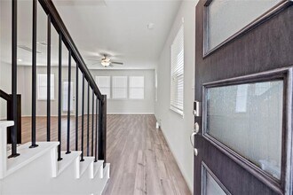 1522 Beach Oak Dr in Houston, TX - Building Photo - Building Photo