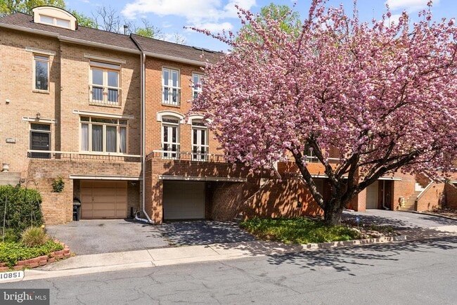 property at 10849 Whiterim Dr
