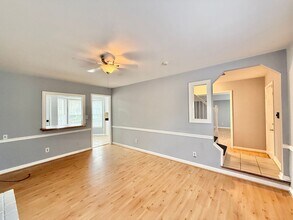2617 Valley Woods Ct in Raleigh, NC - Foto de edificio - Building Photo