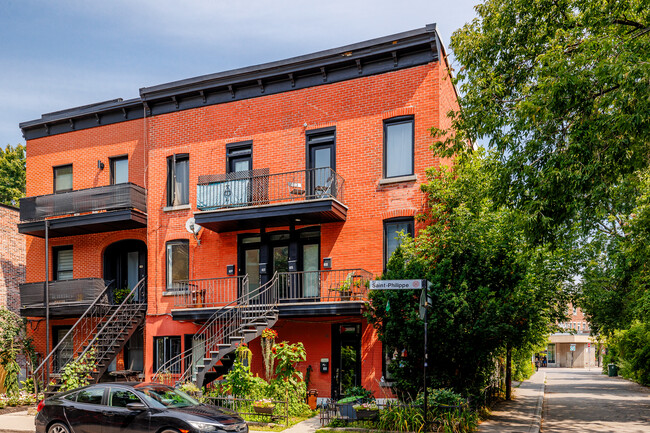 619 Saint-Philippe Rue in Montréal, QC - Building Photo - Building Photo