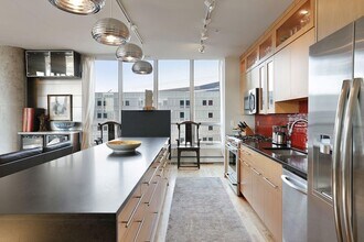 901 S 2nd St in Minneapolis, MN - Foto de edificio - Building Photo