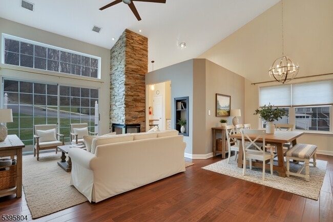 property at 1606 Windsor Ct