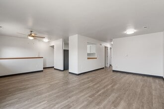 Riverstone Townhomes in Stoughton, WI - Building Photo - Building Photo