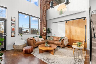 195 Arizona Ave NE, Unit 192 in Atlanta, GA - Foto de edificio - Building Photo