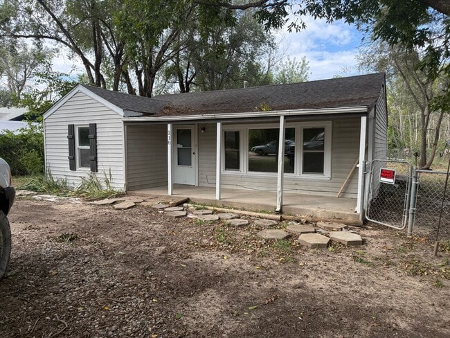 218 E Kirby St