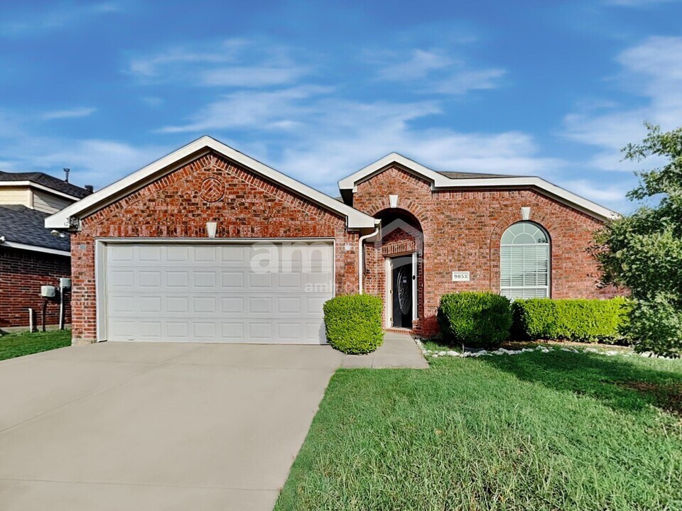 9053 Weller Ln in Fort Worth, TX - Building Photo