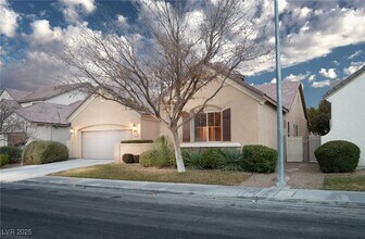 2268 Lyrical Rd in Henderson, NV - Foto de edificio - Building Photo